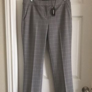 Express Columnist Barely Boot size 8 mid-Rise